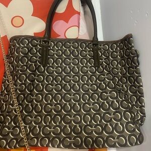 Coach Black and Cream Signature Shoulder Bag